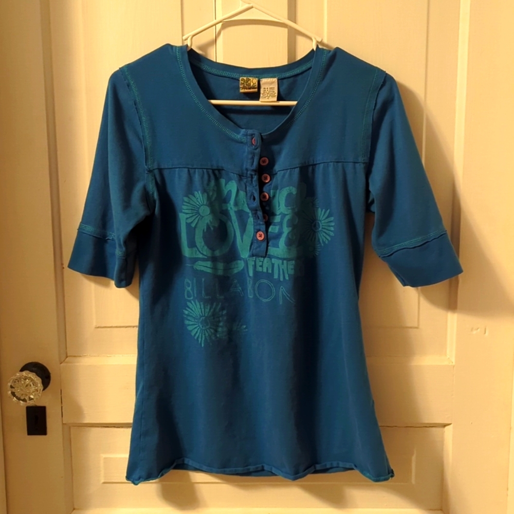 Billabong elbow length T-shirt
